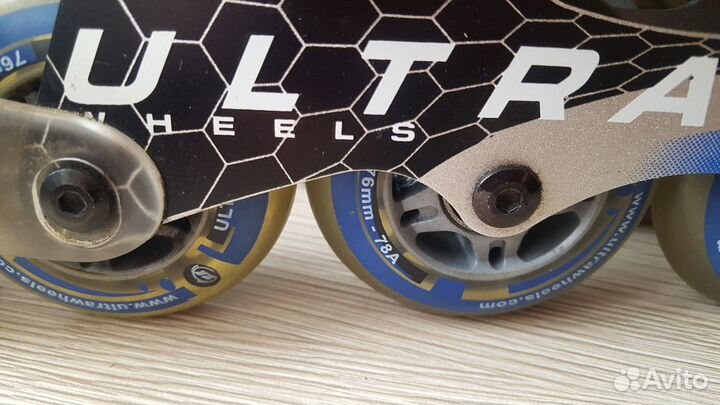 Роликовый коньки