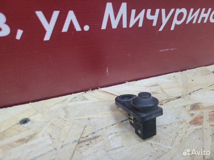 Концевик двери Kia Ceed JD