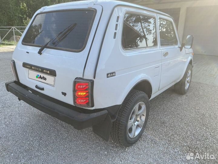 LADA 4x4 (Нива) 1.7 МТ, 2003, 121 000 км