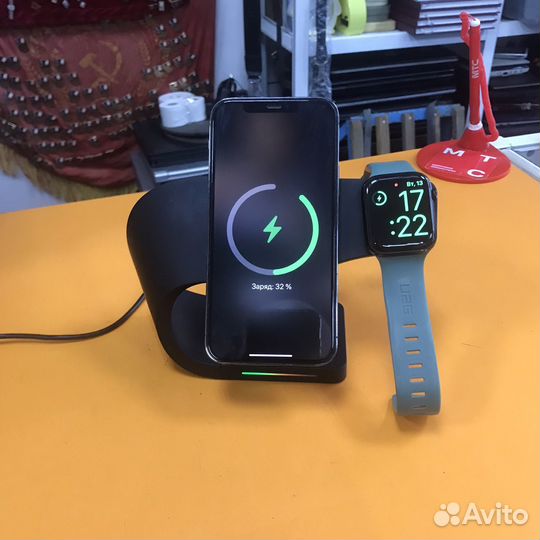 Беспроводное зарядное устройство 3 в 1