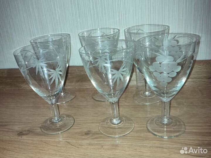 Бокалы, стаканы, стопки из серванта