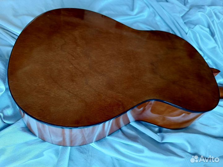 Классическая гитара yamaha c40. Новая. Обмен