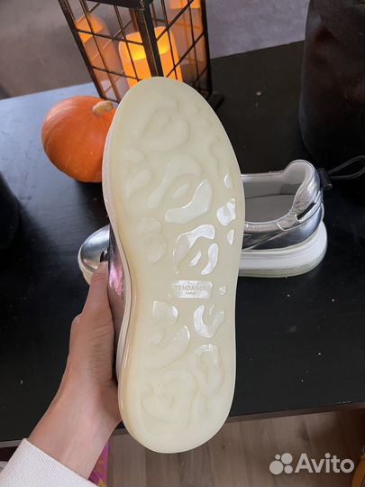 Ботинки кроссовки женские