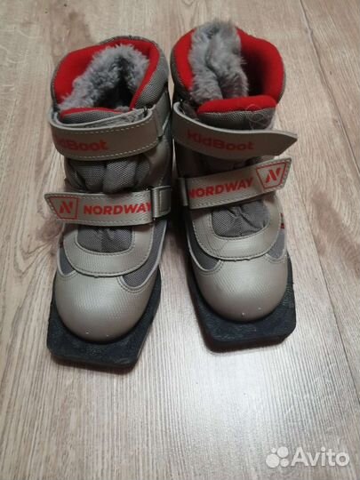 Лыжные ботинки классические