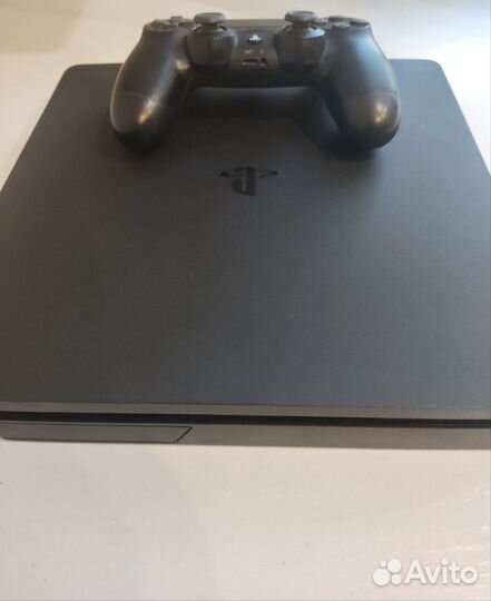 PS4 slim 1tb