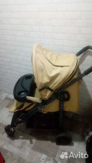 Коляска прогулочная Zooper Z9 Rich всесезонная