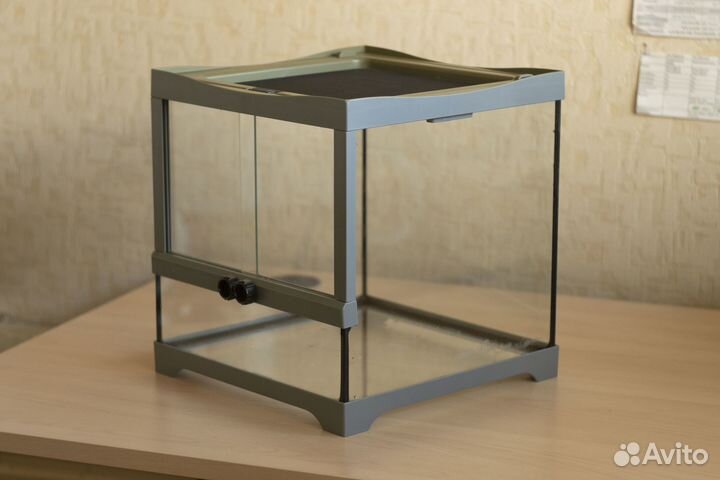 Террариум для рептилий, амфибий и насекомых