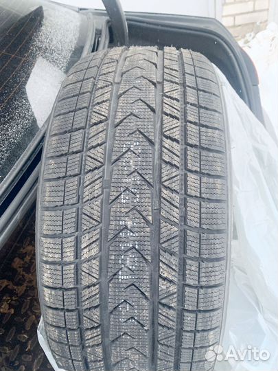 Tourador Winter Pro Max 245/40 R19