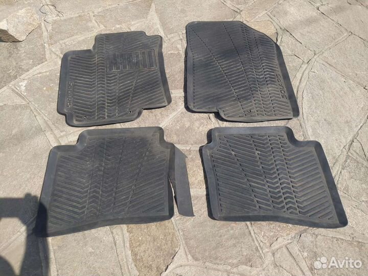 Коврики в салон на hyundai solaris