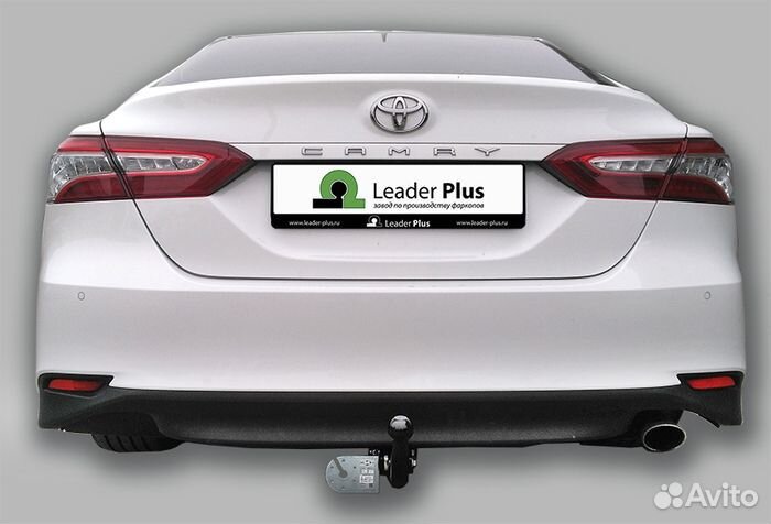 Фаркоп Toyota Camry 2017-2023