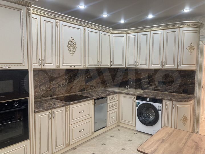 3-к. квартира, 79 м², 3/10 эт.