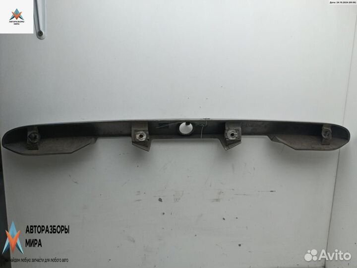 Накладка подсветки номера Peugeot 406 рест. 2000