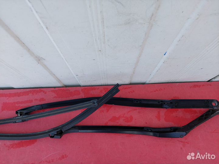 Поводок стеклоочистителя Volkswagen Phaeton