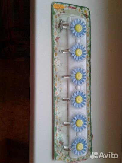 Вешалка -крючки на липучке