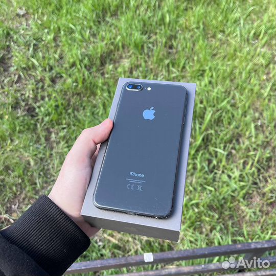 iPhone 8 Plus, 64 ГБ
