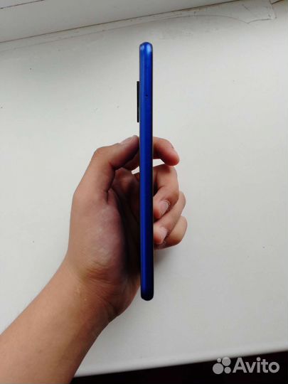 Телефон Honor 9c