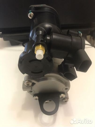 Компрессор пневмоподвески Mercedes-Benz W166