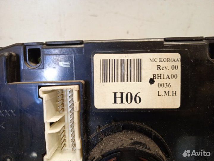 Блок управления отопителем Hyundai Verna 2 1.4