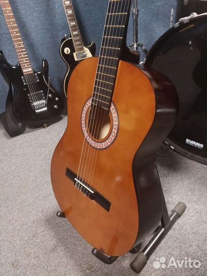 Электроакустическая классическая гитара Adams