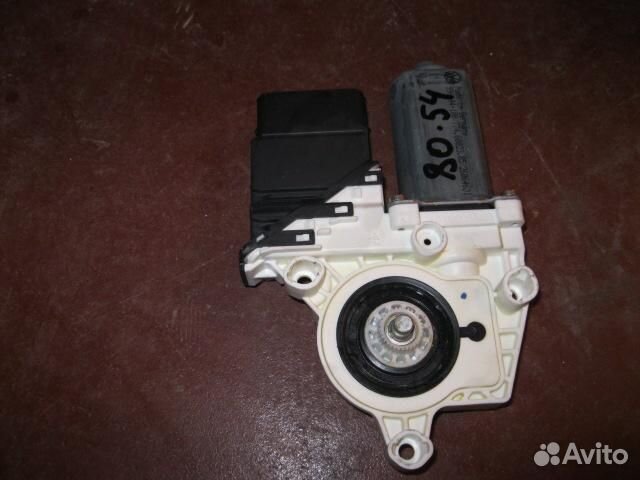 Моторчик стеклоподъемника Skoda Octavia