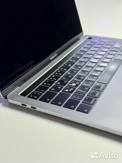 Macbook Pro 13 2019 i5 8/256 TouchBar