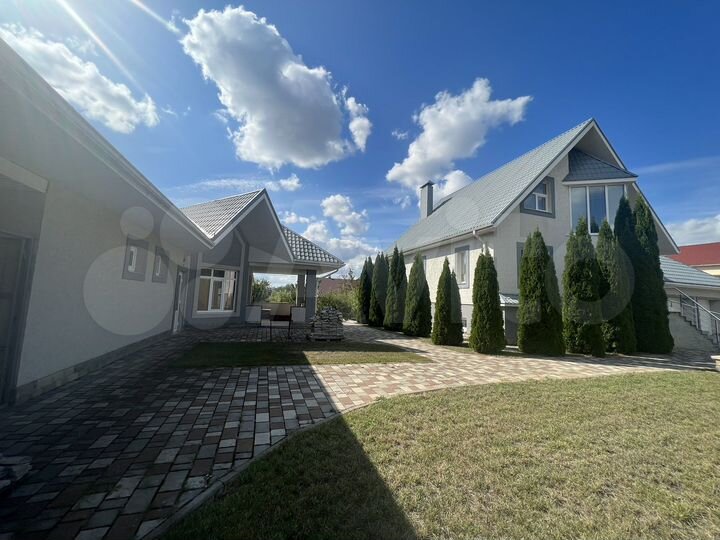 Дом 200 м² на участке 15 сот.