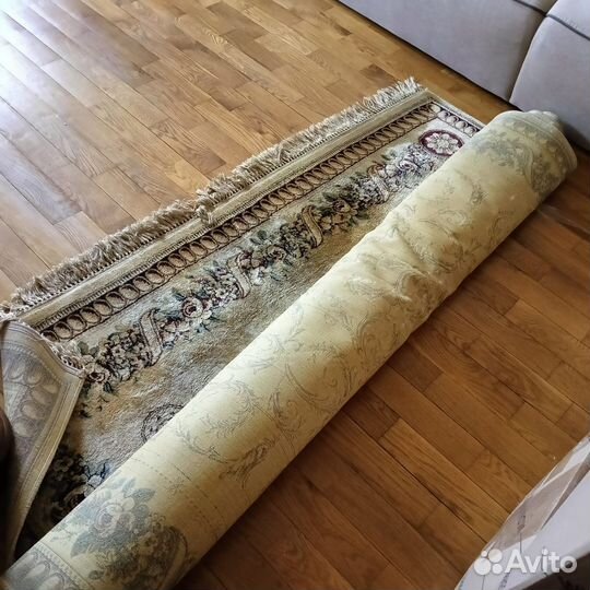 Ковер шелковый