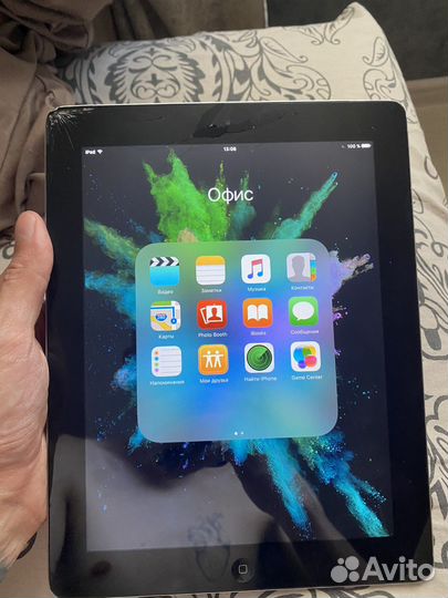 iPad 2 2011 + iPhone 4