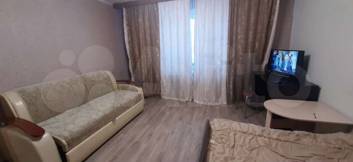 2-к. квартира, 42 м², 1/5 эт.