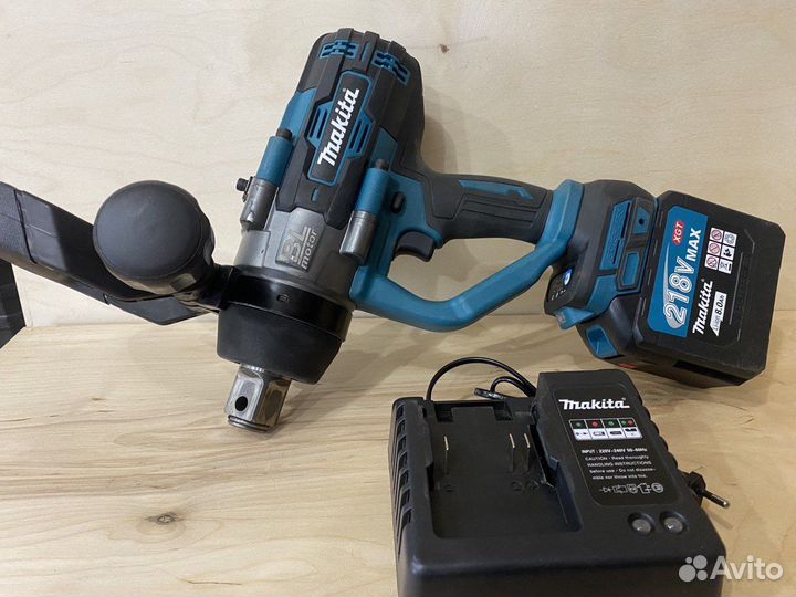 Гайковерт Makita грузовой 3000 н.м., 8а