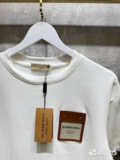 Женская Футболка Burberry