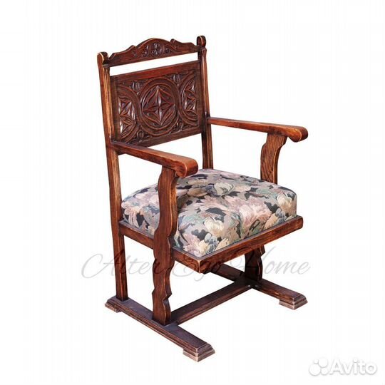 Кресло с резной спинкой 1930-х гг