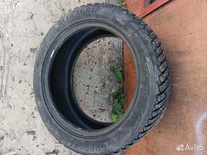 Goodyear Ultragrip Ice Arctic 225/50 R17