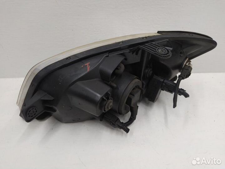 Б/У Фара правая Мутная по верху 921021cxxx