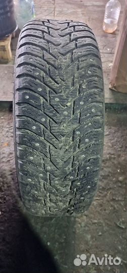 Nokian Tyres Hakkapeliitta 8 SUV 215/65 R16 102