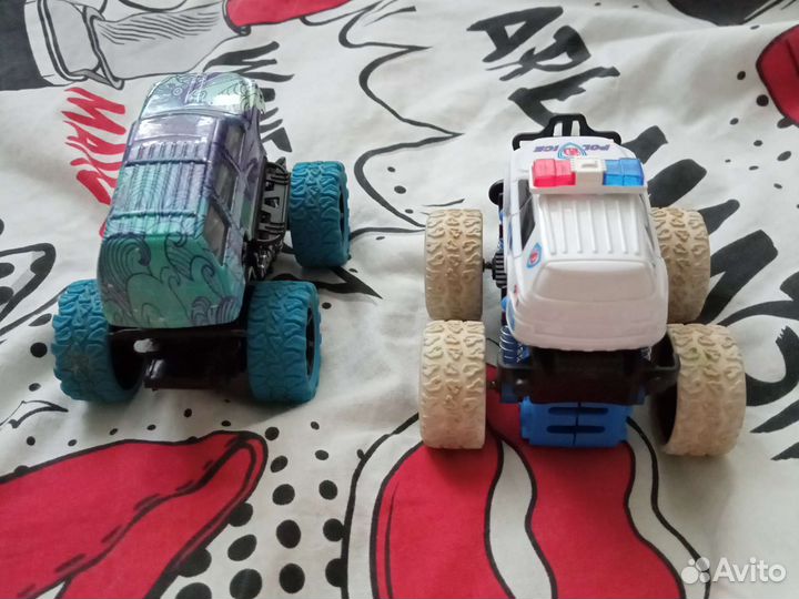 Игрушечные машинки