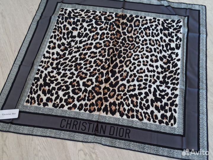 Серый платок Dior леопард Шелк 2цв