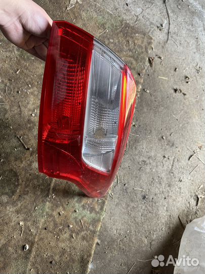 Фары на форд фокус 3