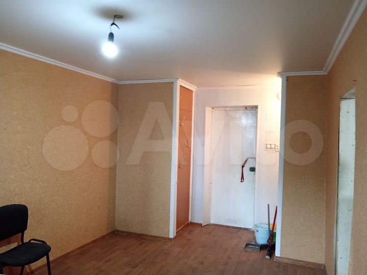 Комната 28 м² в 2-к., 1/4 эт.