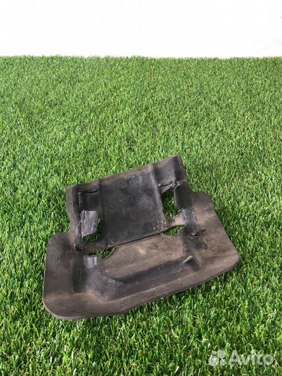 Подкапотный пластик Ford Ranger 4 T6.2 2019