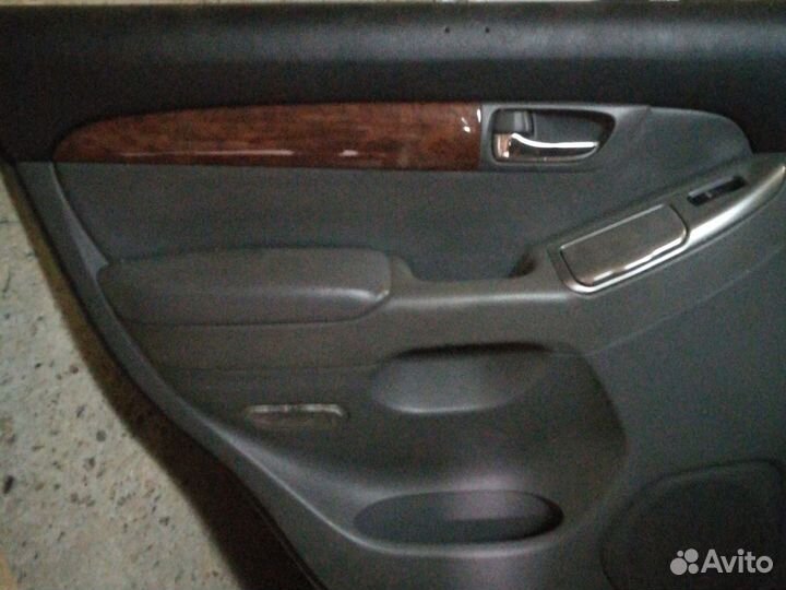 Обшивка двери на тойота лэнд крузер 120