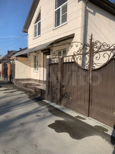 Дом 260 м² на участке 7 сот.