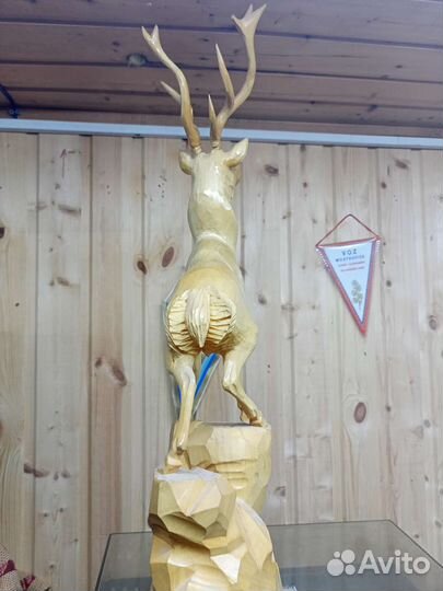 Олень деревянный