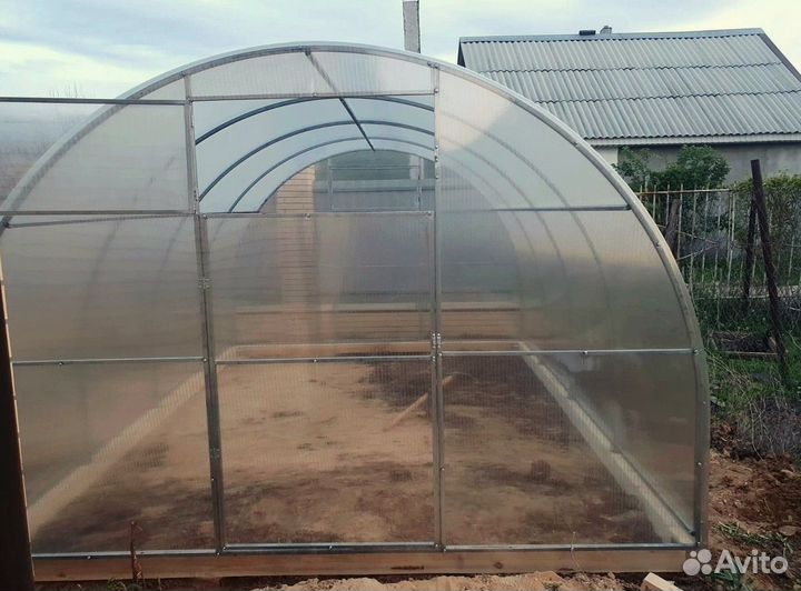 Теплица из поликарбоната