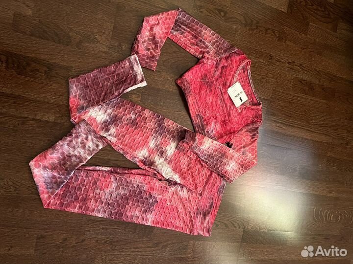 Костюм для фитнеса новый