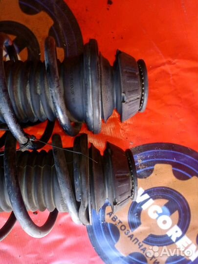 Стойка на Toyota Ractis/Aqua/Belts/Yaris/Vitz