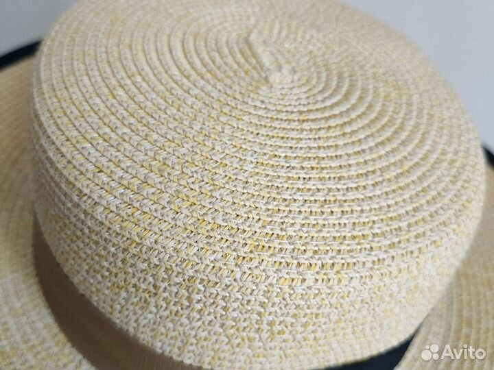 Соломенная шляпа канотье