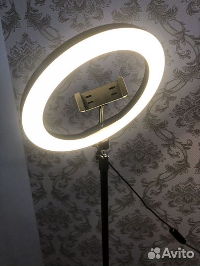Кольцевая лампа со штативом 26 см