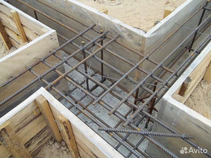 Бригада строителей