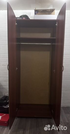 Продам шкаф. В хорошем состоянии. Самовывоз